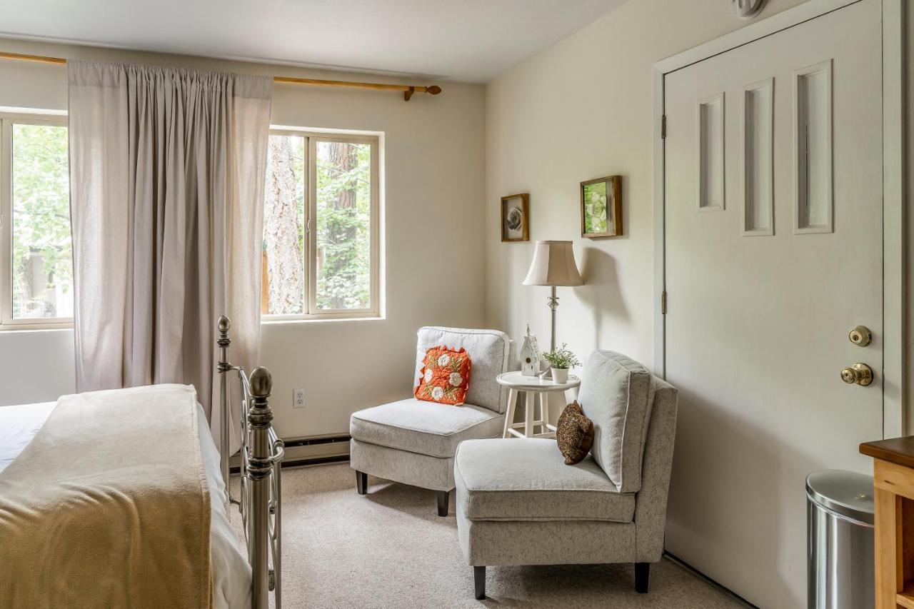 Yenne Point Studio Hotel Bigfork Luaran gambar