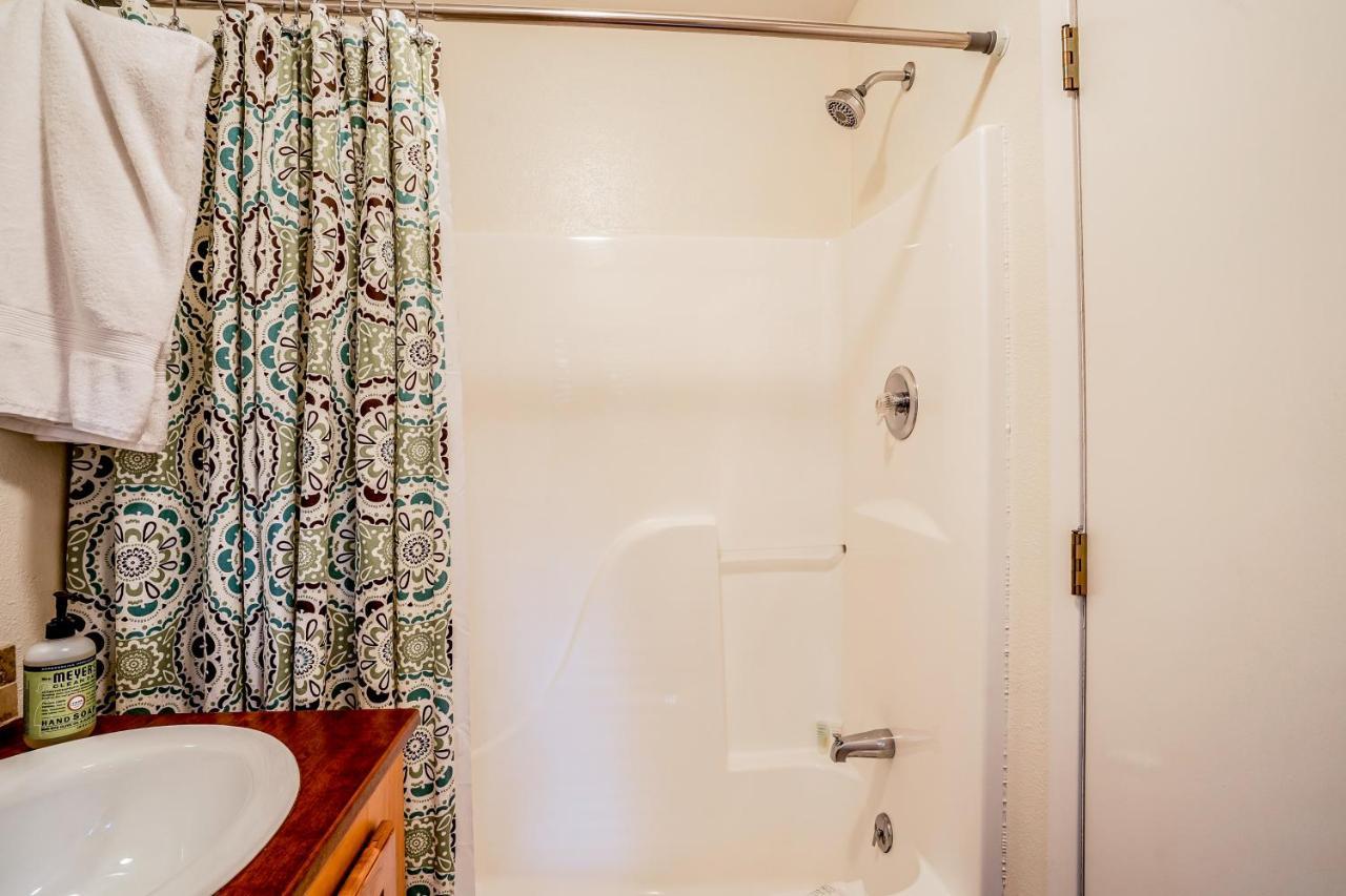 Yenne Point Studio Hotel Bigfork Luaran gambar